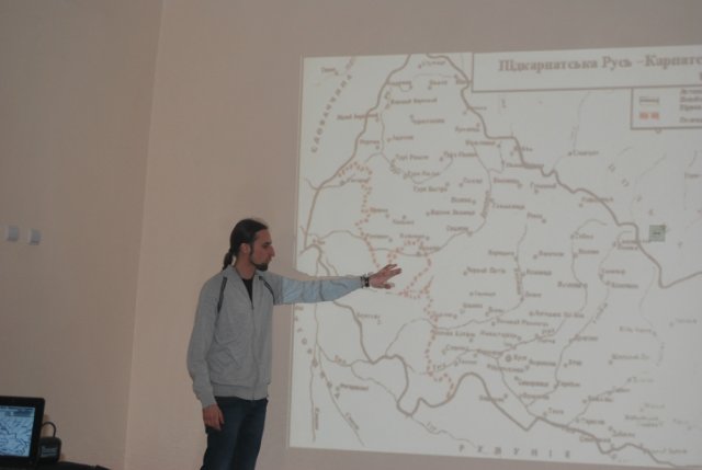З нагоди 74-річниці проголошення Карпатської України націоналісти провели історичну лекцію в школах міста Ужгорода
