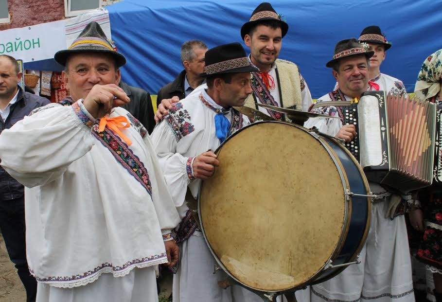 На Тячівщині гучно відсвяткували День добросусідства між Україною та Румунією (фото)