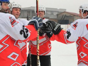В Ужгороді відбулися чергові матчі Чемпіонату області з хокею