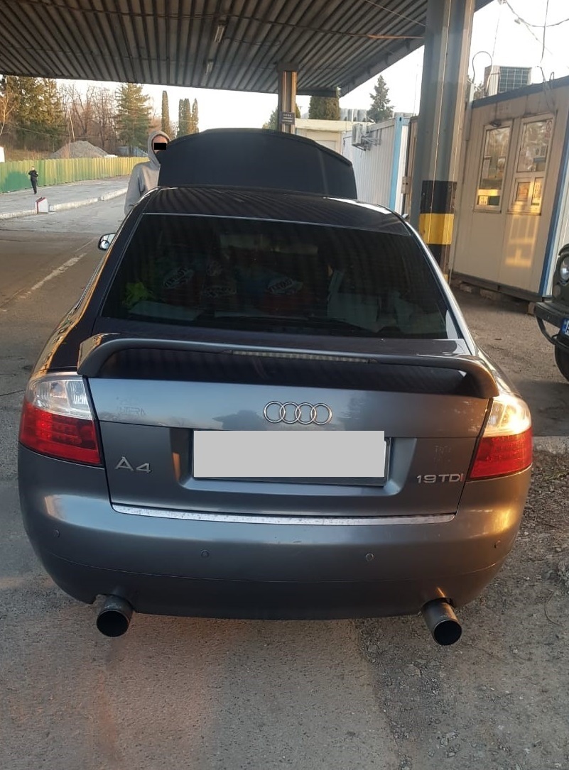 Прикордонники у пункті пропуску “Ужгород” виявили автомобіль викрадений в Чехії