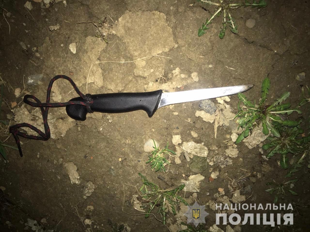 В Ужгороді чоловік через ревнощі вдарив жінку ножем