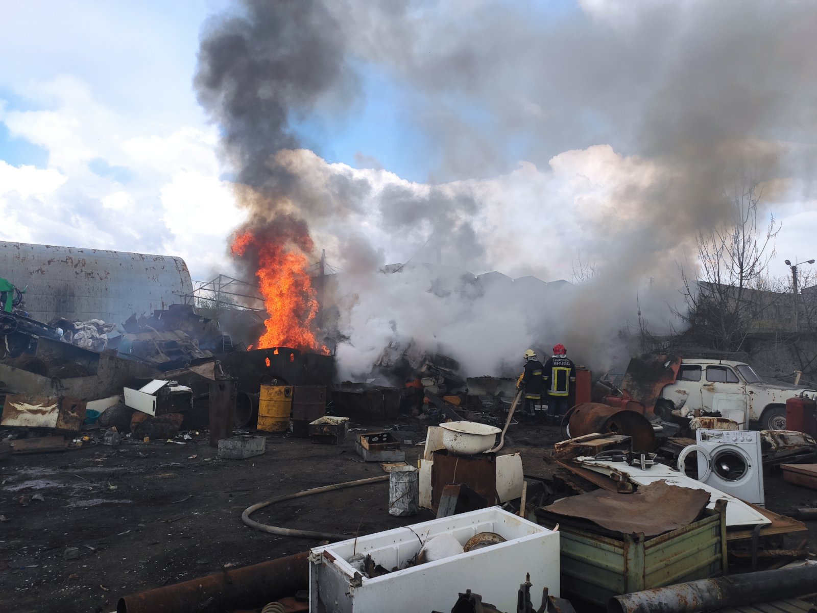 На території пункту прийому металобрухту в Ужгороді сталася пожежа