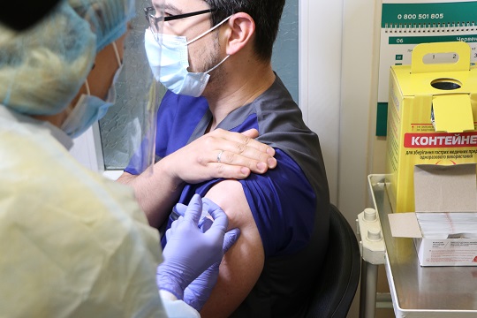 Ревакцинація вакциною AstraZeneca стартувала на Закарпатті