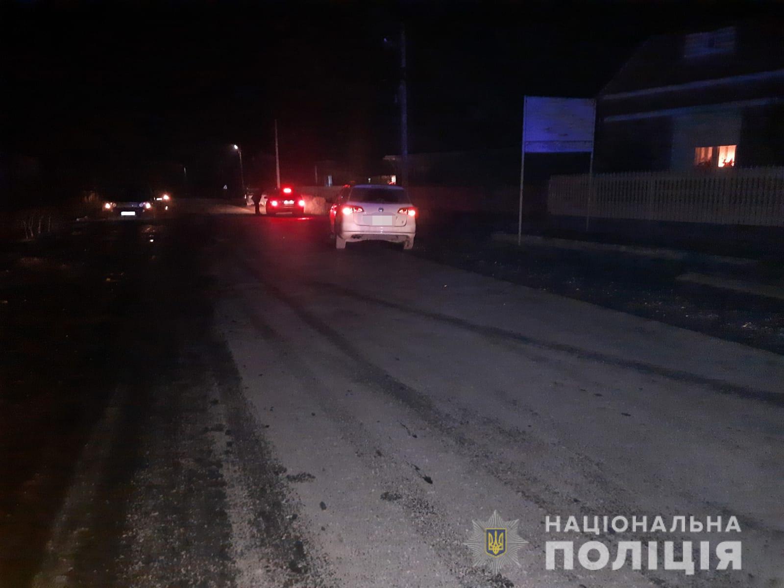 На Виноградівщині два автомобілі збили насмерть пішоходів