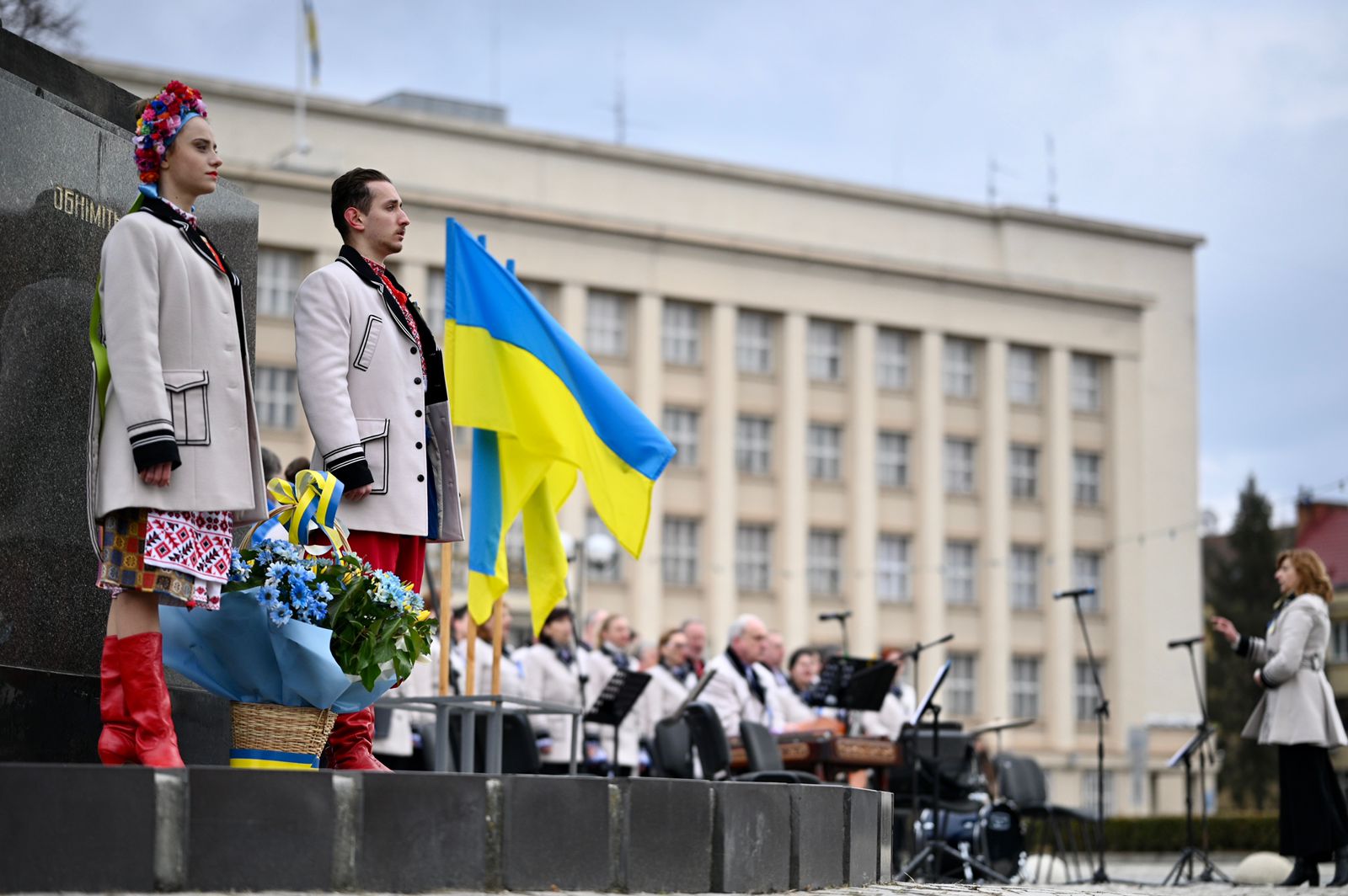 Концерт-мітинг з нагоди 208-ї річниці від дня народження Шевченка відбувся в Ужгороді