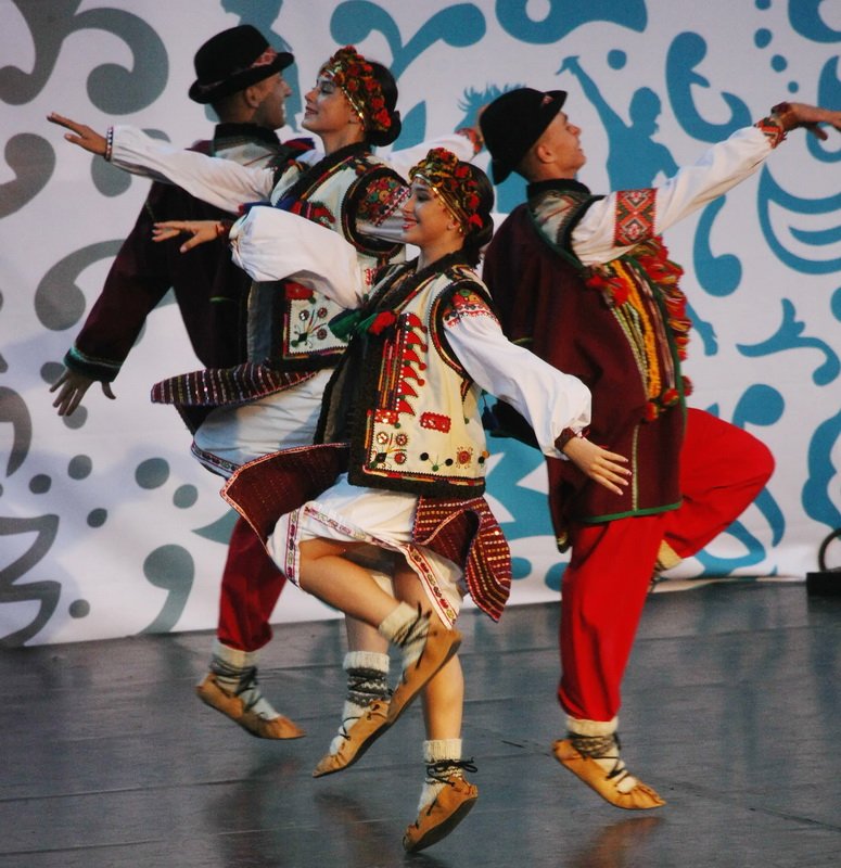 Ансамбль народного танцю Ужгородського інституту культури і мистецтв зірвав бурхливі овації на Міжнародному етнічному фестивалі в Нідерландах