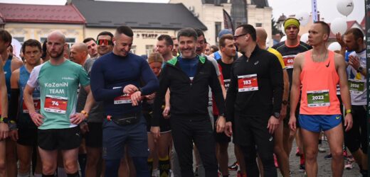 На Закарпатті  “забійно” пройшов благодійний «Khust half marathon – 2022»