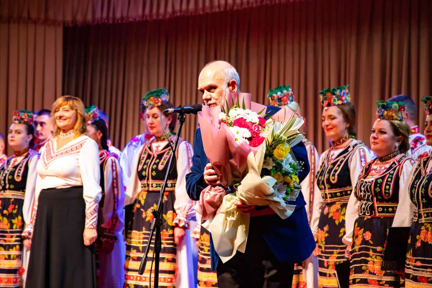 Закарпатський народний хор представив в Ужгороді авторський концерт Віктора Теличка